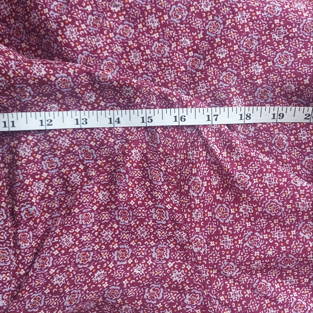 American Eagle, burgundy long sleeved cotton button down shirt, size large - Picture 3 of 10